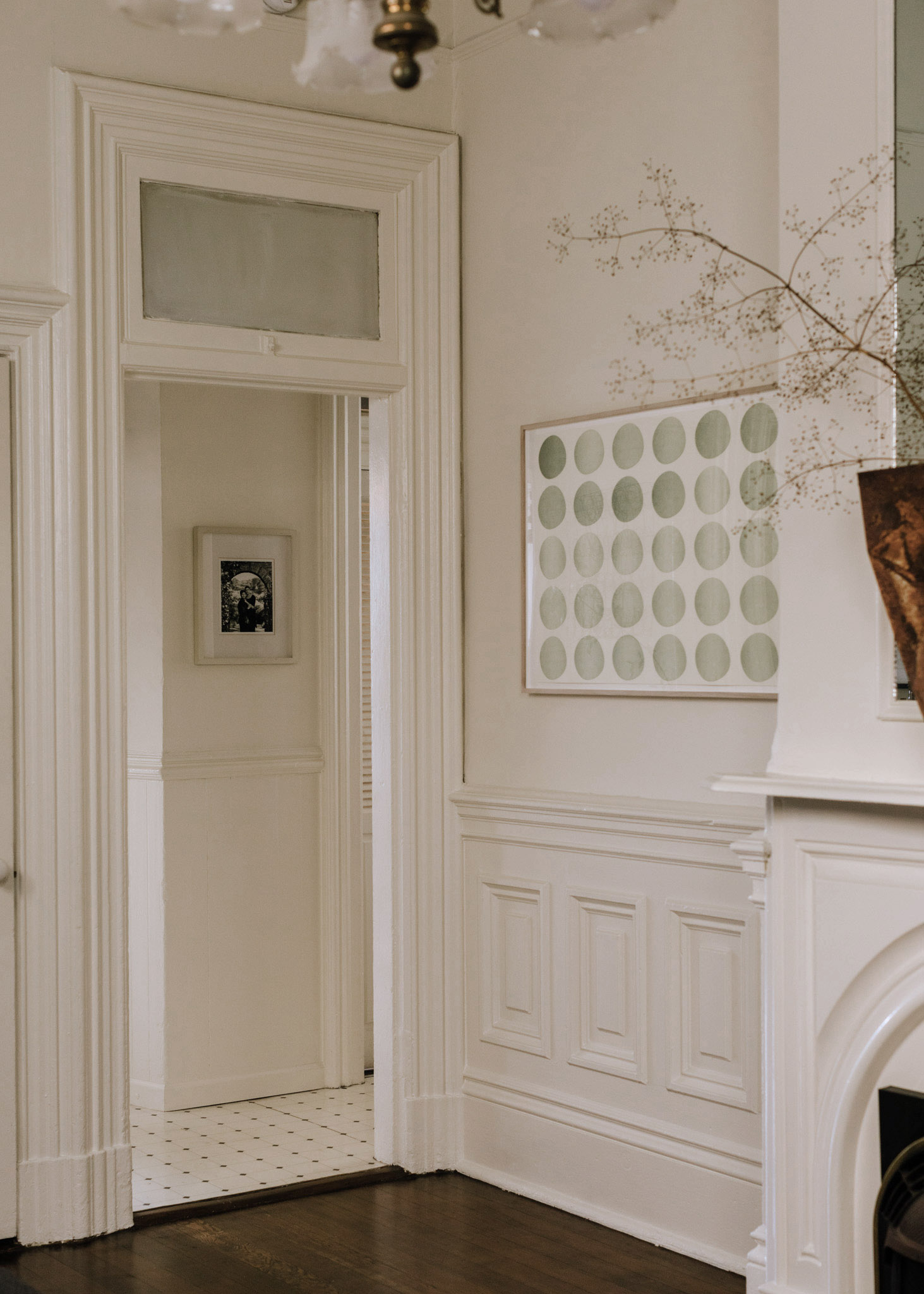 Aesthetic-Union-James-Tucker-Birch-Home Ліпнина, традиційний інтерєр